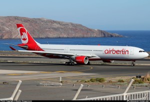 D-AERK-Air-Berlin-Airbus-A330-300_PlanespottersNet_244655