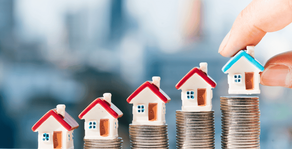 Кредит вдогонку ипотеки. Так в течение трех месяцев после покупки недвижимости поступает больше половины заёмщиков.