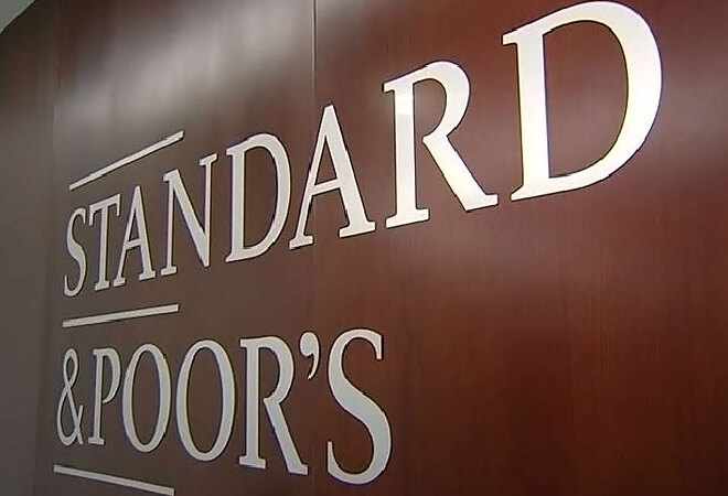 S&P ірі еуропалық банктердің рейтингілерін төмендетті