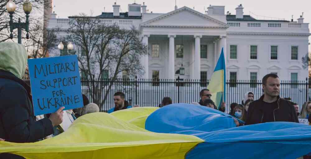 Anti-War Protests Intensify in World Along with Crackdown
