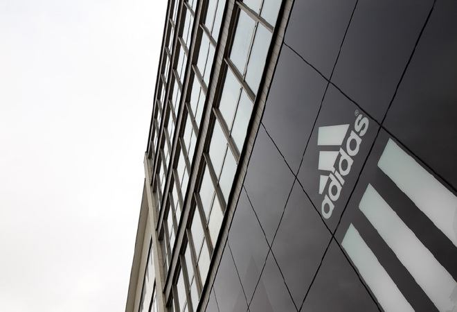 Adidas жаңа CEO іздеп жатыр