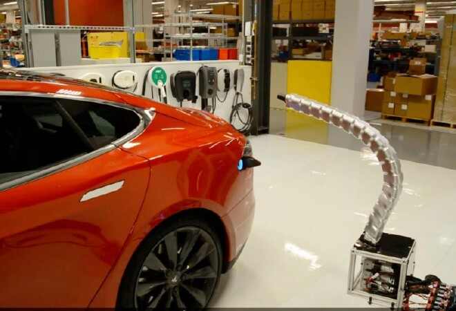 Tesla Motors жылан кейпіндегі қуаттау құрылғысын көрсетті (видео)