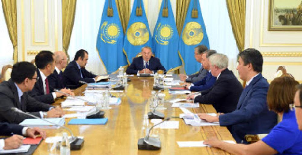 Елбасы: Баррелі 30-40 доллар деңгейіндегі мұнай бағасына бейімделу қажет