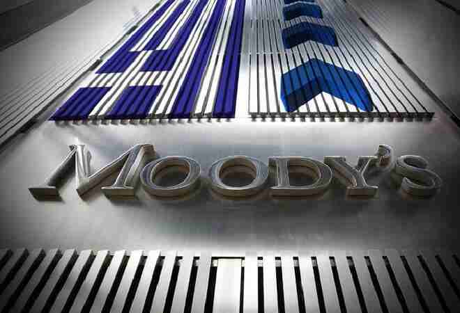 Moody's: Қазақстандықтардың девальвациядан ұтатыны шамалы