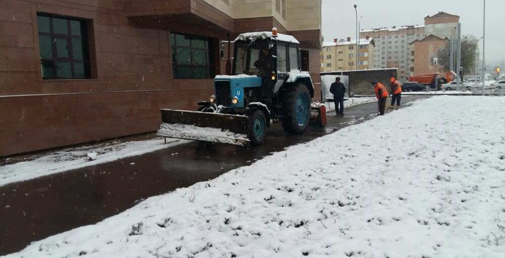 Алматыда алғашқы қар тазалау жұмыстары жүргізілуде