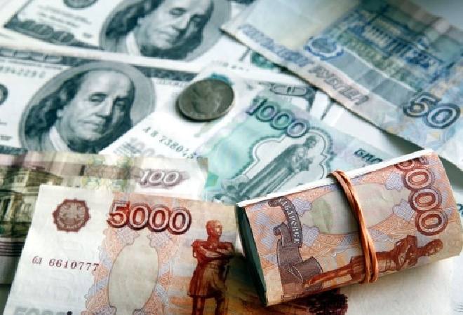 Ресейде доллар құны 15 қыркүйектен бері бірінші рет күрт көтерілді