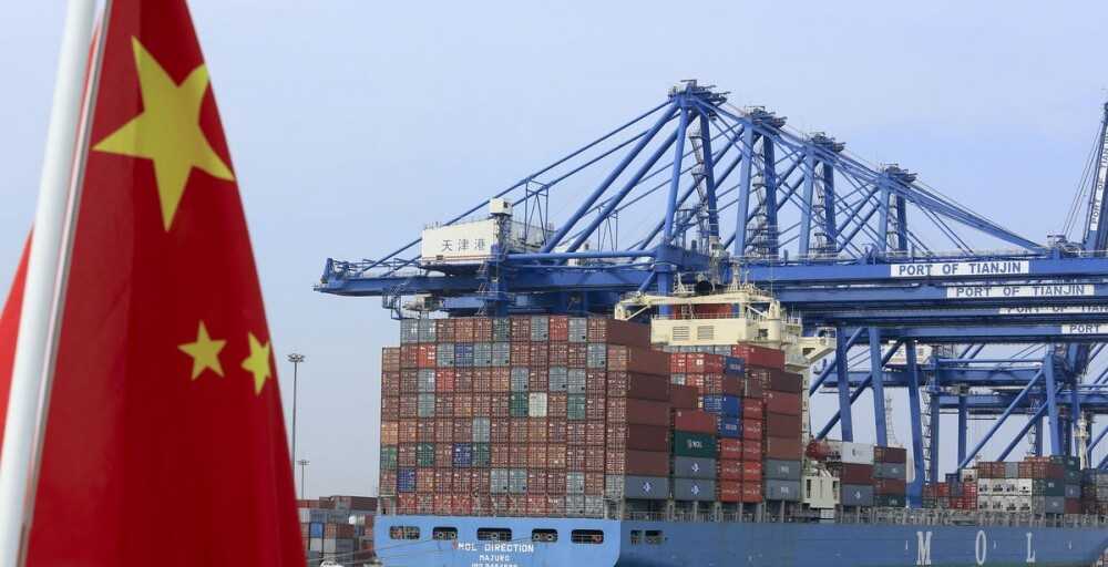 China warns of weaker trade in 2016 on falling foreign demand