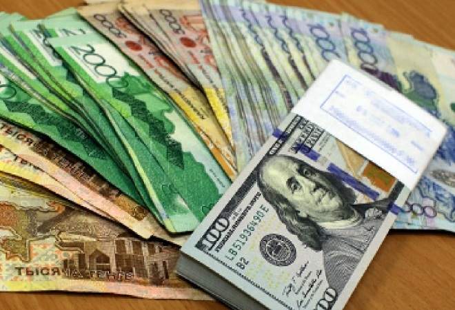 National currency crashes to 373 tenges for $1