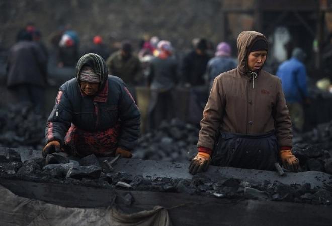 China Plans to Cut 1.8 million Coal and Steel Jobs