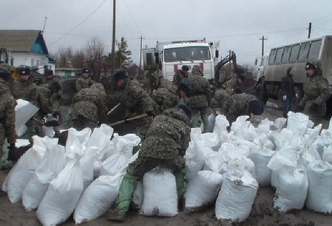 43 елдімекен су астында қалды