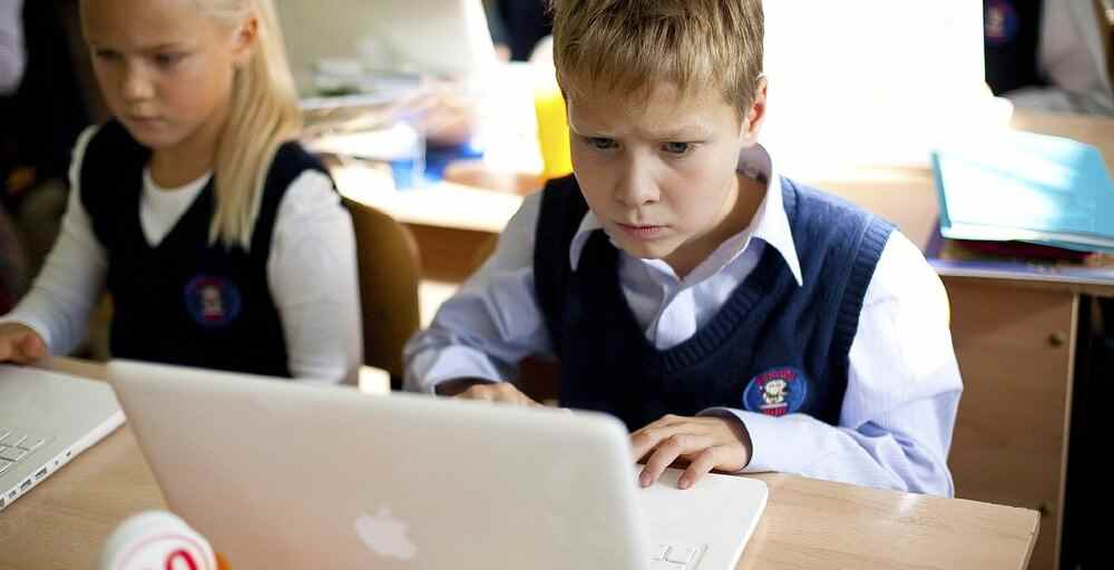 Қазақстандық бизнесмендер үш тілде білім беруді қолдап, үндеу жолдады