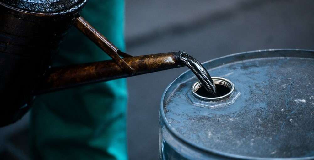 Сарапшы: Brent барреліне 50 доллардан төмендеуі мүмкін емес