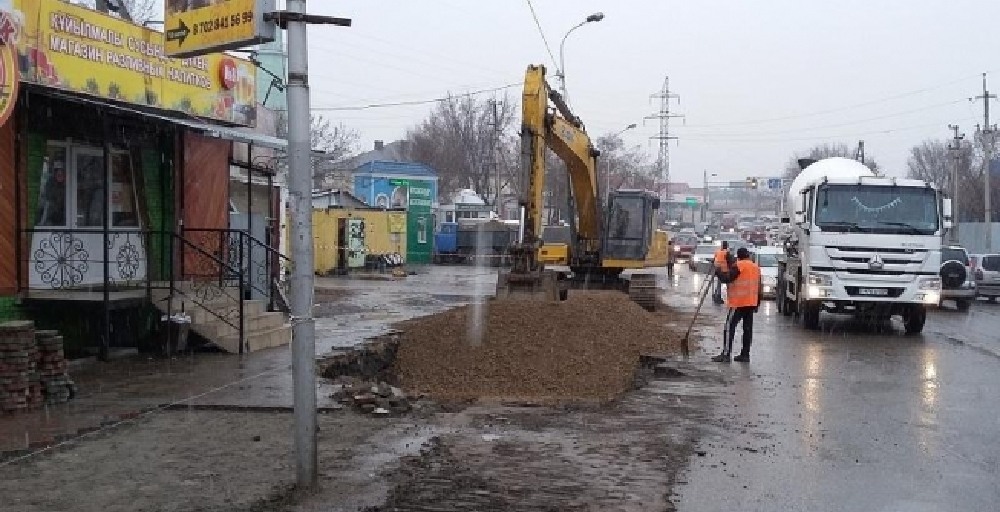 Алматы жолдары мен тротуарларын жөндеуге 7 млрд теңге бөлінді