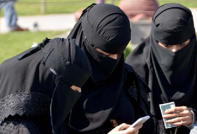 Назарбаев қысқа балақтылар мен қара жамылғандарды сынға алды