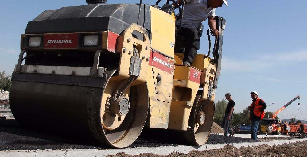 В Алматы произведен текущий ремонт 43,2 тыс м2 дорожного полотна