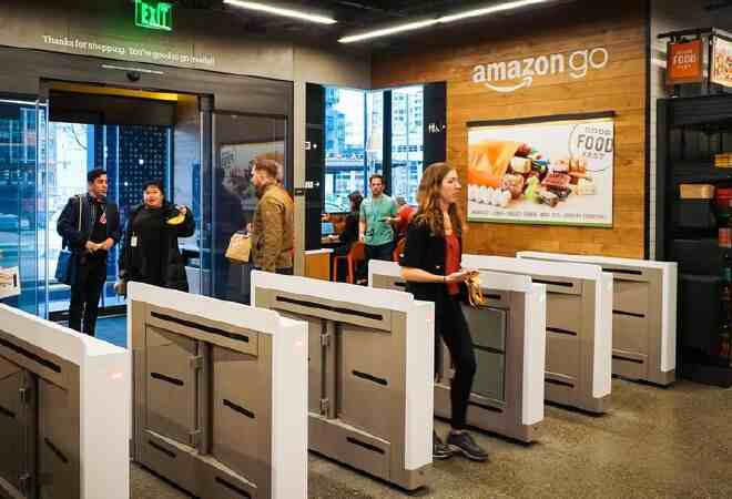 Amazon не кассалық аппараты, не сатушыcы жоқ алты  Amazon Go дүкенін ашады