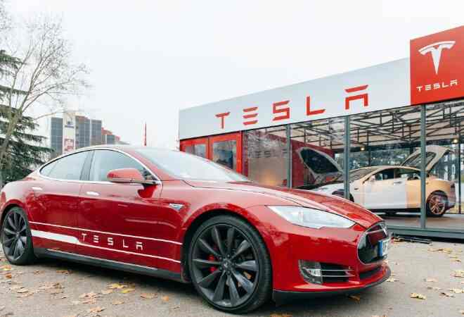 Tesla акциялары 8 пайызға төмендеді