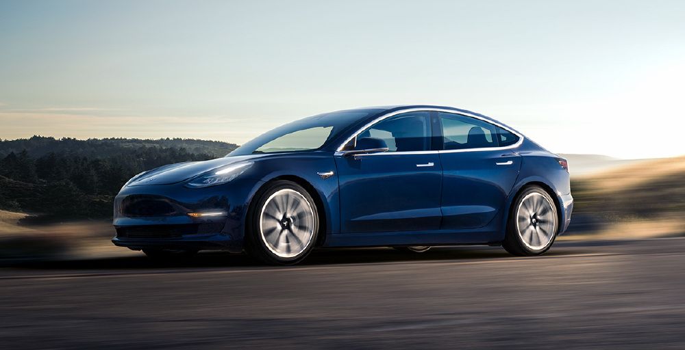 Тесла Model 3 шығаруда рекордтық деңгейге көтерілді