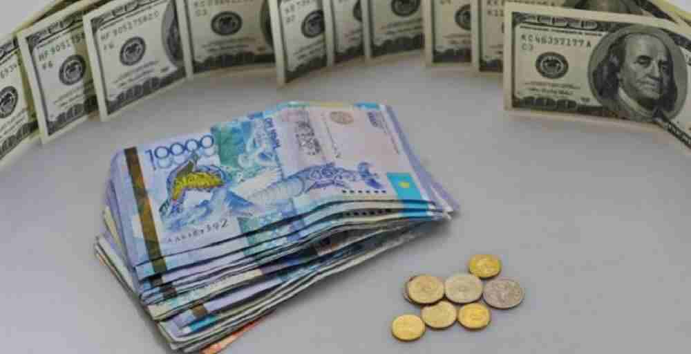 Тенге укрепился до 352 за доллар