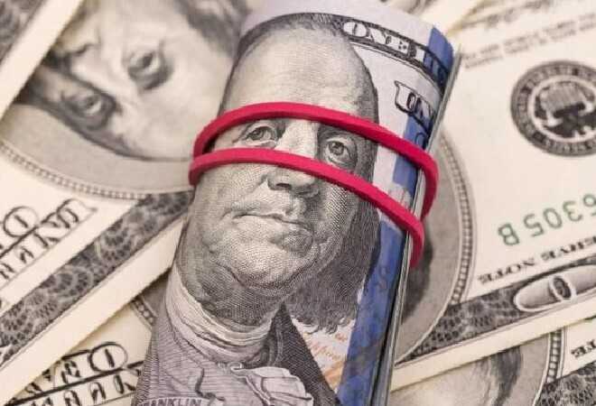 Казахстанцы по-прежнему предпочитают покупать доллары
