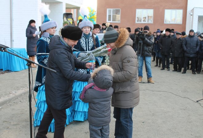 Павлодарда 200-ден астам отбасы «Нұрлы жер» аясында баспаналы болды