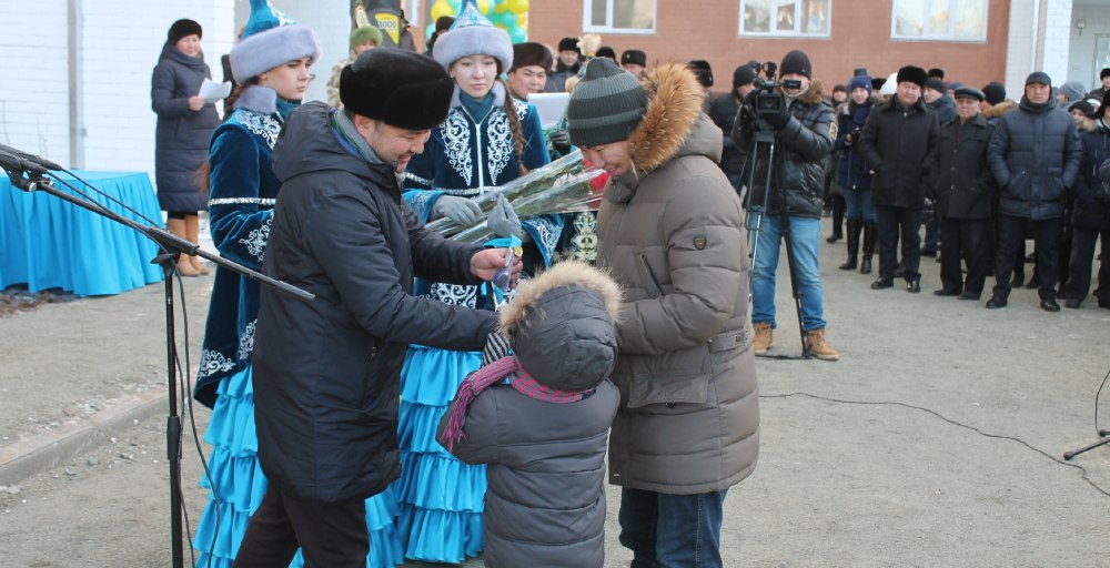 Павлодарда 200-ден астам отбасы «Нұрлы жер» аясында баспаналы болды