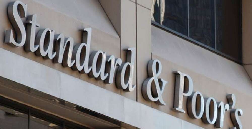 S&P екі банктің рейтингін төмендетті