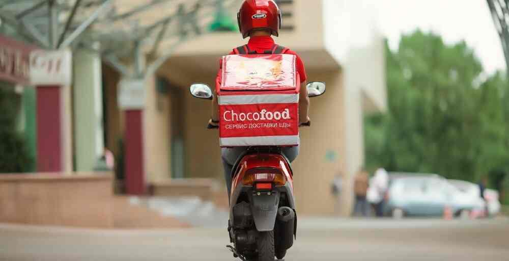 Алматыда Chocofood, Instashop.kz курьерлерінің жұмысы тоқтады