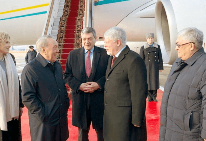 Назарбаев Мәскеуге барды