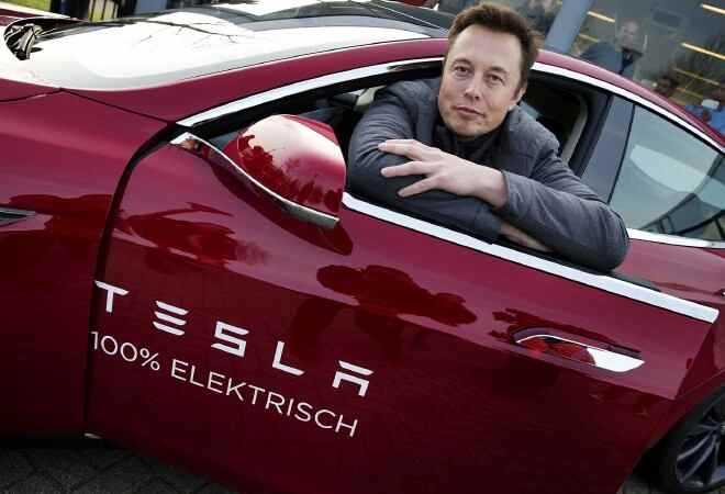 Илон Маск Twitter-ді сатып алғаннан кейін, Tesla акцияларын 4 миллиард долларға сатты