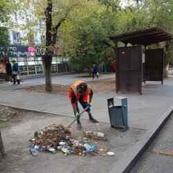 В Алматы в преддверии Дня города проведена масштабная уборка