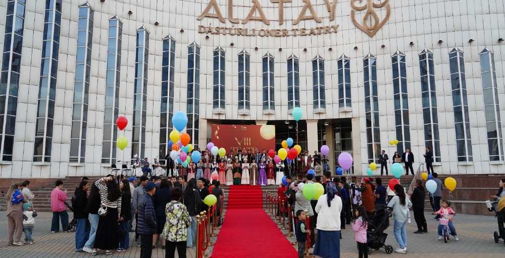 «Алатау» дәстүрлі өнер театрында VIІІ  театр маусымы ашылды