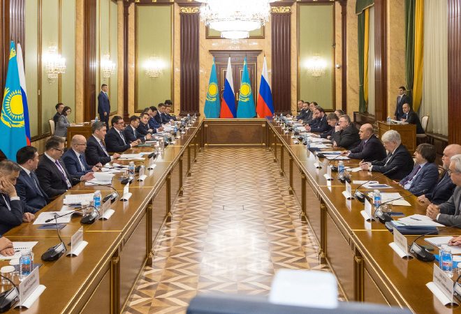 Вектор на $30 млрд: Бектенов и Мишустин обсудили стратегические приоритеты