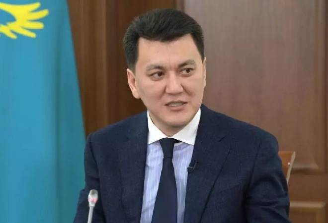 Ерлан Қарин: «Билік қазақ тіліне қиянат жасады» деу – бос әңгіме, даурықпа сөз