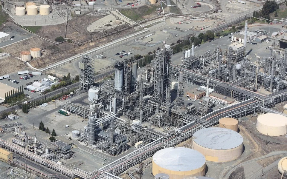 Жаңаөзенде газ өңдеу зауыты салынып жатыр  