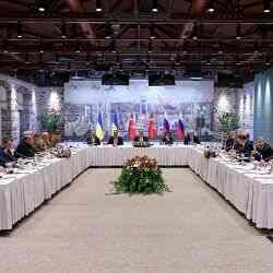Түркия, Ресей және Украина бейбіт келіссөз жасау үшін Стамбұлда бас қосты