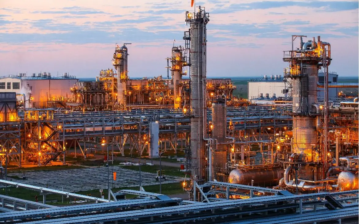 Казахстан развивает нефтегазохимию: $15 млрд инвестиций и 20 тысяч новых рабочих мест