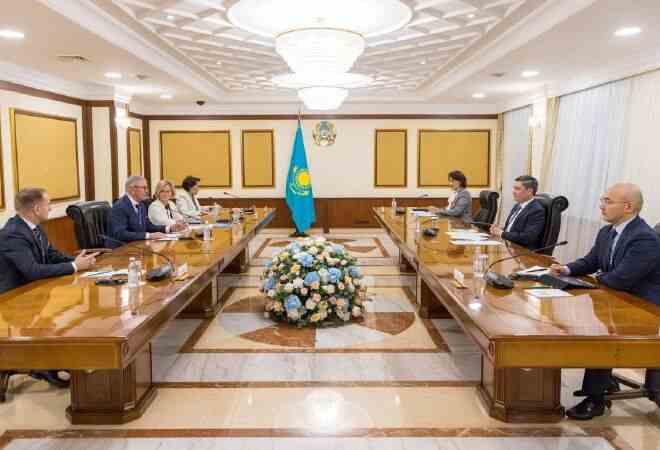 Олжас Бектенов пен Polpharma Group дәрі-дәрмек өндірісін кеңейту жобасын талқылады