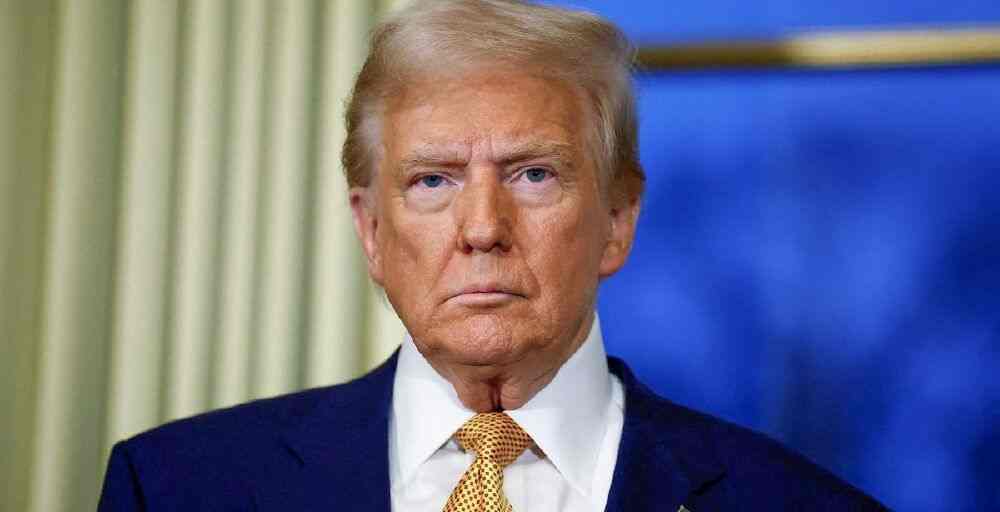 Трамп Қазақстаннан әкелінетін тауарларға 25% баж салығын енгізді