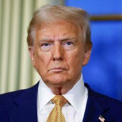 Трамп Қазақстаннан әкелінетін тауарларға 25% баж салығын енгізді