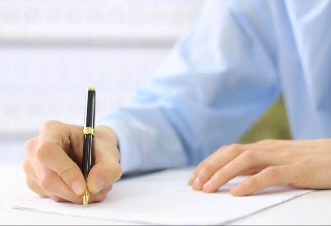 Қазақстанда азаматтық алу үшін тапсырылатын тест жеңілдетілді