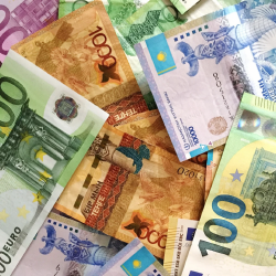Ликвидируемые в Казахстане банки должны еще 48 млрд тенге