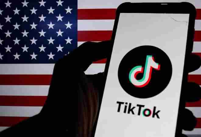 Трамп TikTok-ты сату туралы жарлыққа қол қойды