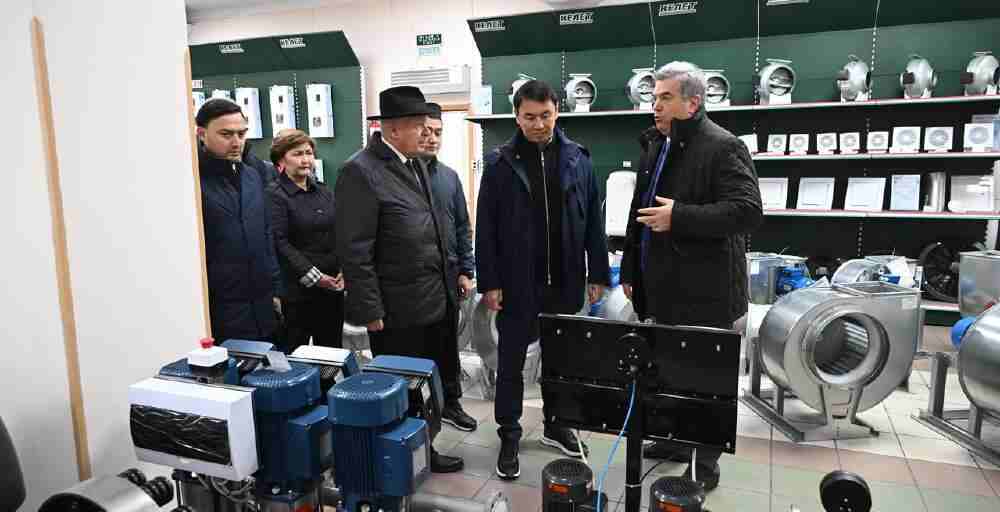 Аким Алматы проверил работу ведущих предприятий города