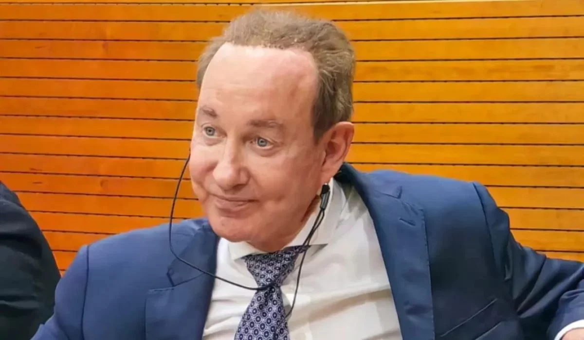 Питер Фостер 2026 жылы Air Astana компаниясының бас директоры қызметінен кетеді