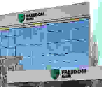 Freedom Bank Тимура Турлова тратит больше всех на зарплаты сотрудникам
