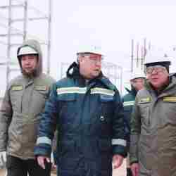 QazaqGaz басшылығы Қашағандағы газ өңдеу зауытының құрылысын тексерді