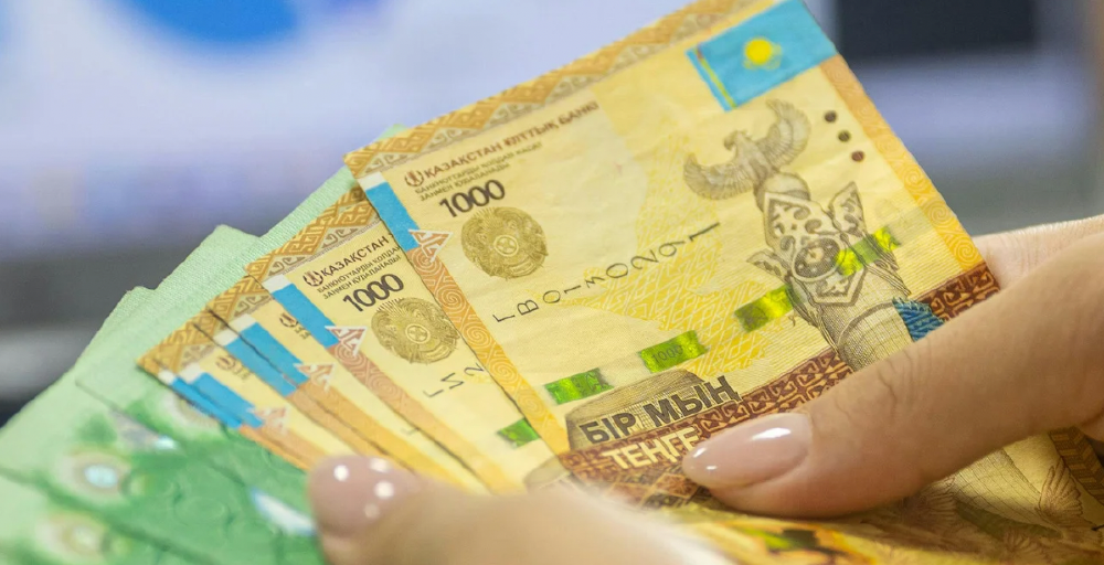 МФО в Казахстане переживают крупнейшее сокращение кредитов