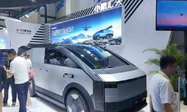 Қытайлық XPeng ұшатын модулі бар көліктер өндірісін бастады