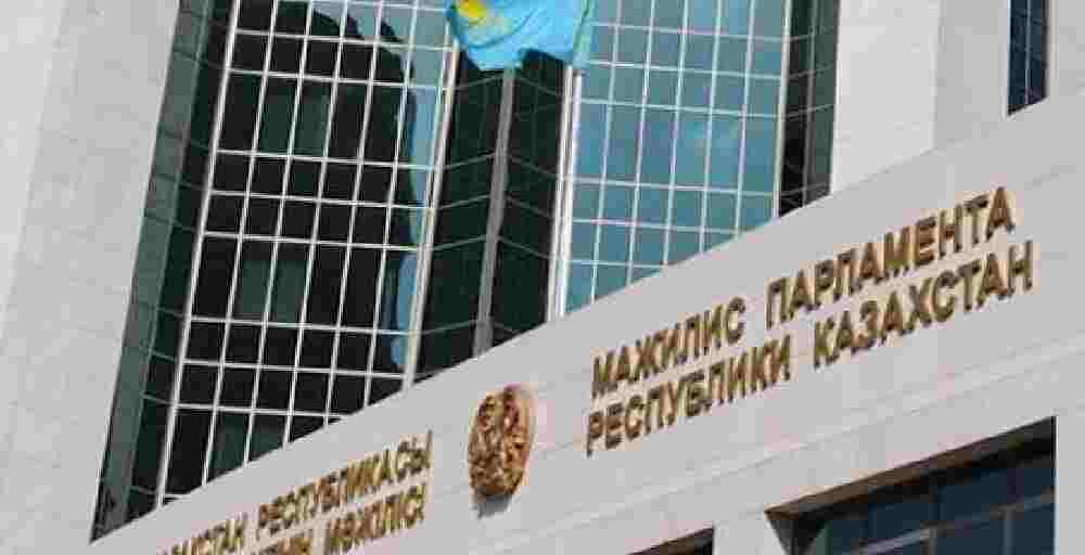 Мажилис рассмотрит в первом чтении законопроект о банках и банковской деятельности
